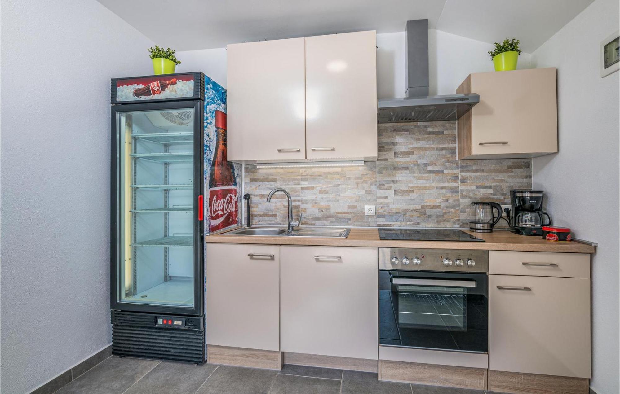 Gorgeous Apartment In Krk With Wifi 푸나트 외부 사진